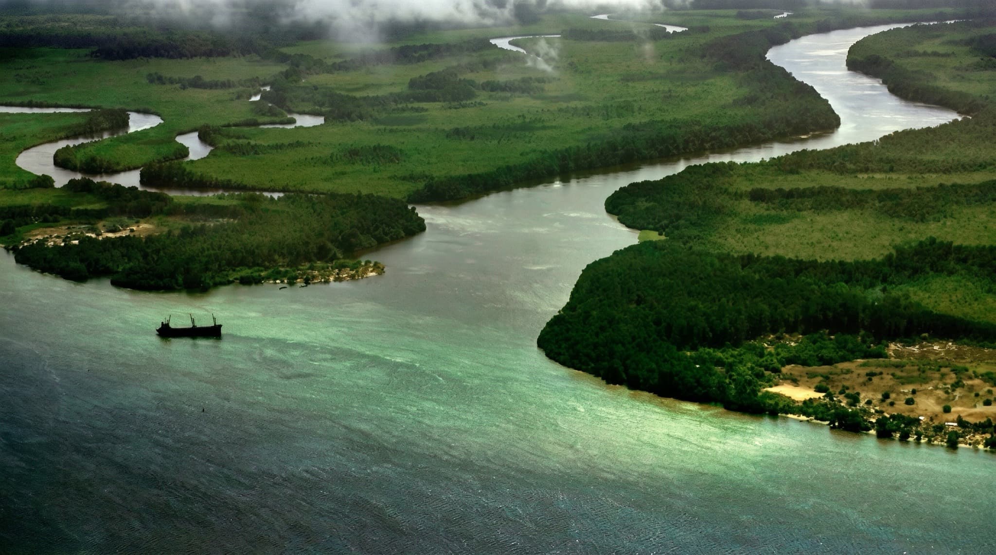 The Congo river, Zaire Province, Angola
